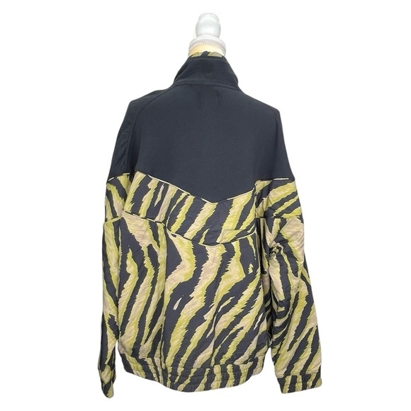 NEW FP Movement Free People Walk the Line Pullover Size Medium Black Green New - Picture 4 of 8